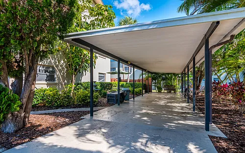 Flamingo Garden Photo 1