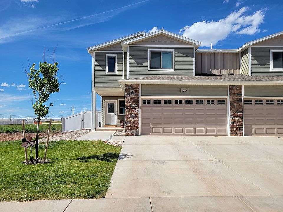 1st image of 4521 Bobolink Ln #301A
