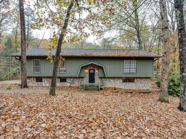 909 Falling Water Trl, Signal Mountain, TN 37377