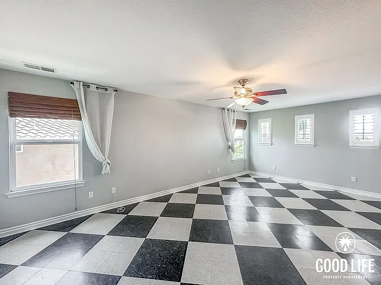 823 Scenic Terrace Pl — Photo 17