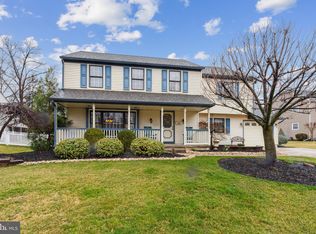 237 Aqua Ln, Delran, NJ 08075