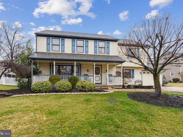 237 Aqua Ln, Delran, NJ 08075