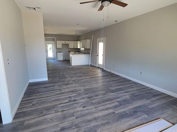 2nd image of 204 Harvest Park Dr