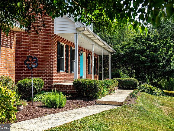 5th image of 709 Pheasant Dr