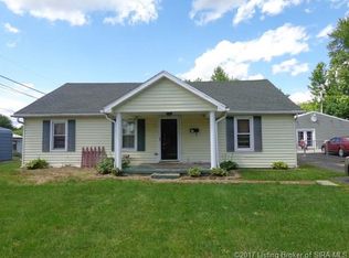 122 Blunt Ave, Austin, IN