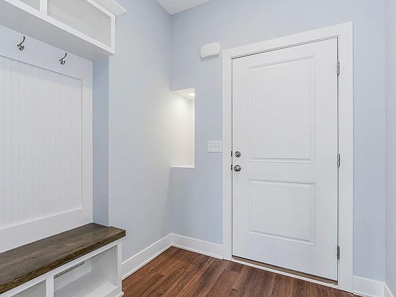 2nd image of 5729 Crescent Ave