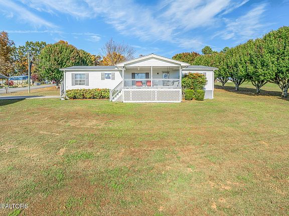 2nd image of 118 Woods Dr
