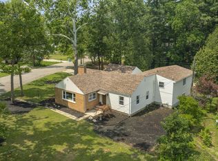 811 Tomahawk Ln, Niles, MI 49120