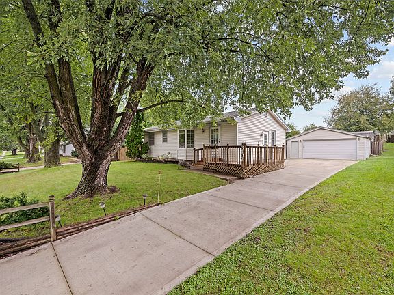 3rd image of 3407 SE 18th Ct