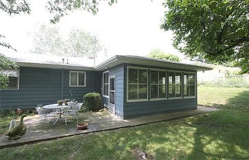 2nd image of 4 Miller Ave