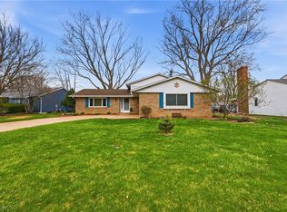 4560 Newbury Dr, Vermilion, OH 44089