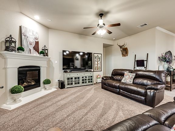 4th image of 3024 Black Hills Blvd