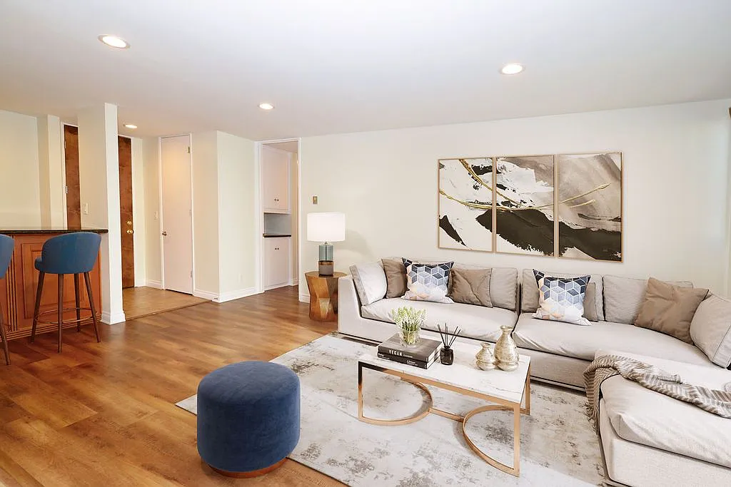2 bed, 2.0 bath, 1029 sqft, $3,250 — Photo 2