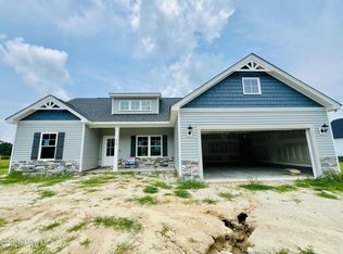 315 Creeks Edge Dr, Pikeville, NC 27863
