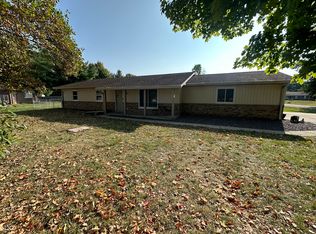 121 E Meadow Glen Dr, Brazil, IN