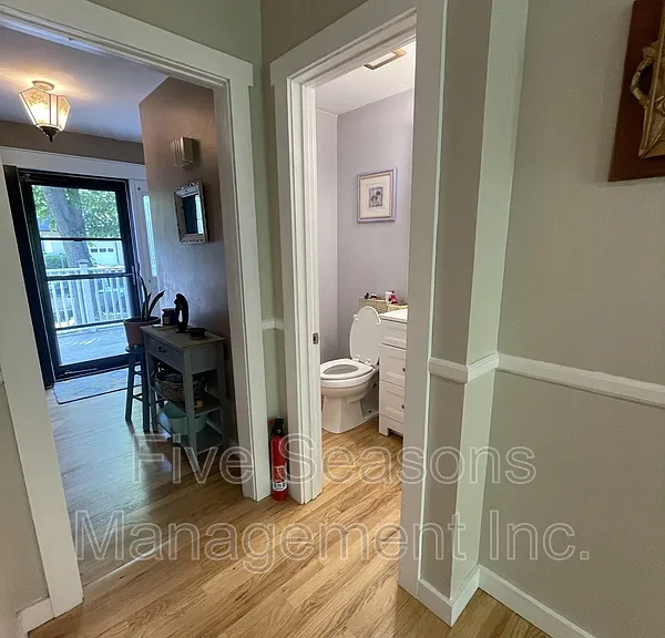 70 Pleasant Ave — Photo 9