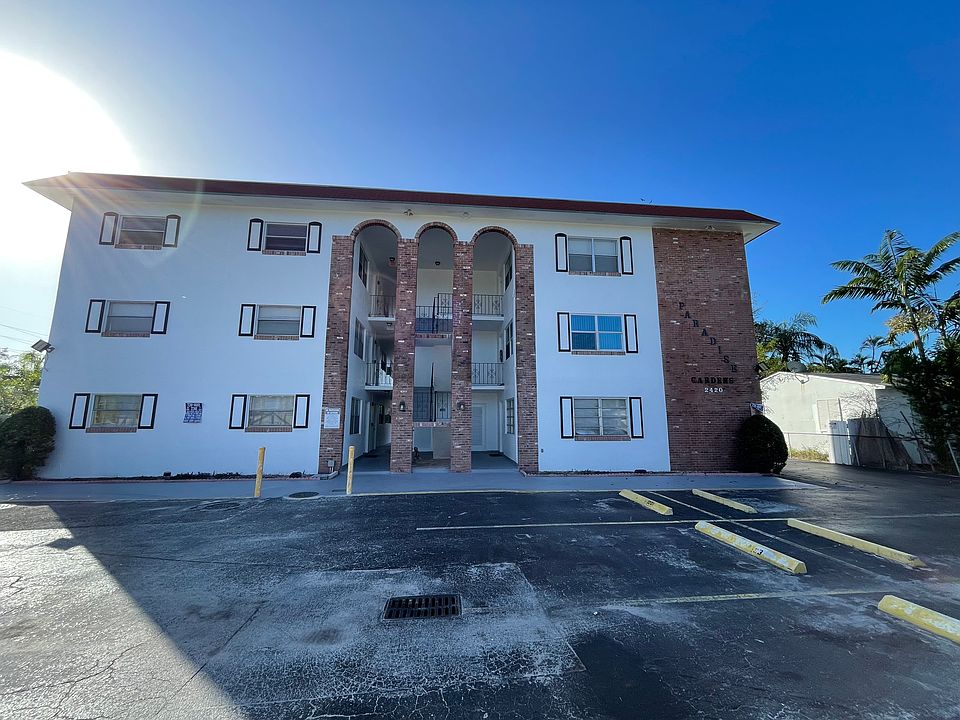 1st image of 2420 Johnson St APT 302