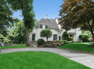 64 Carleon Ave, Mamaroneck, NY 10538