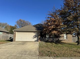 500 Oakley St, Pea Ridge, AR 72751