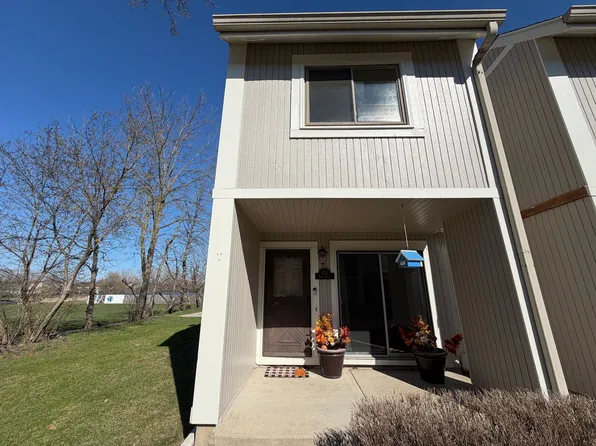 634 Robin Ct, Grayslake, IL 60030