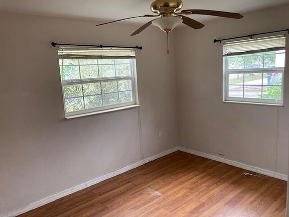 4th image of 4490 Darden Ave