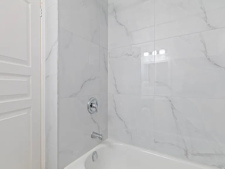 163 Rankin Cres #163 — Photo 9