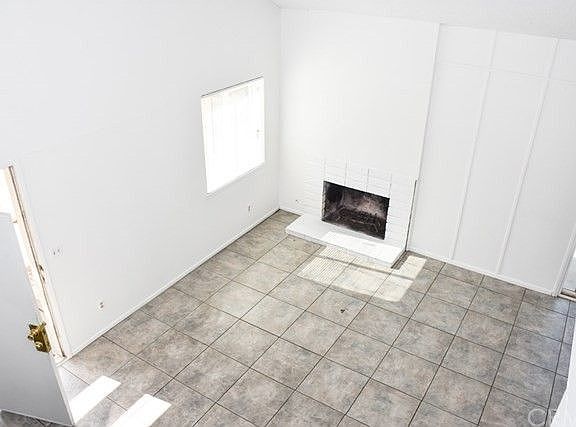 5th image of 5025 Kensington Way