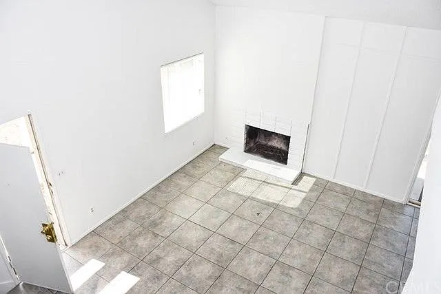 5025 Kensington Way — Photo 5