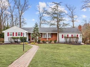 6 Huntington Rd, Edison, NJ 08820