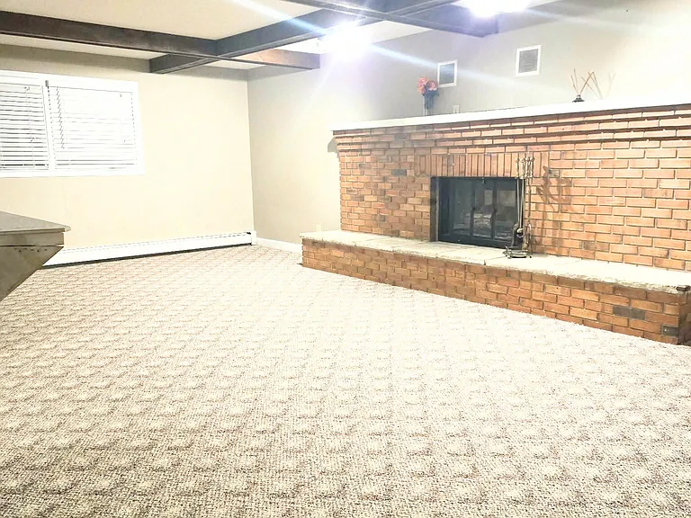 110 Bicentennial Ct — Photo 25