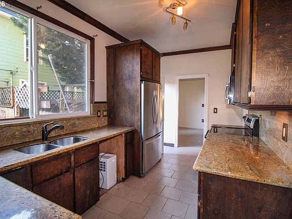 5th image of 6113 SE 89th Ave