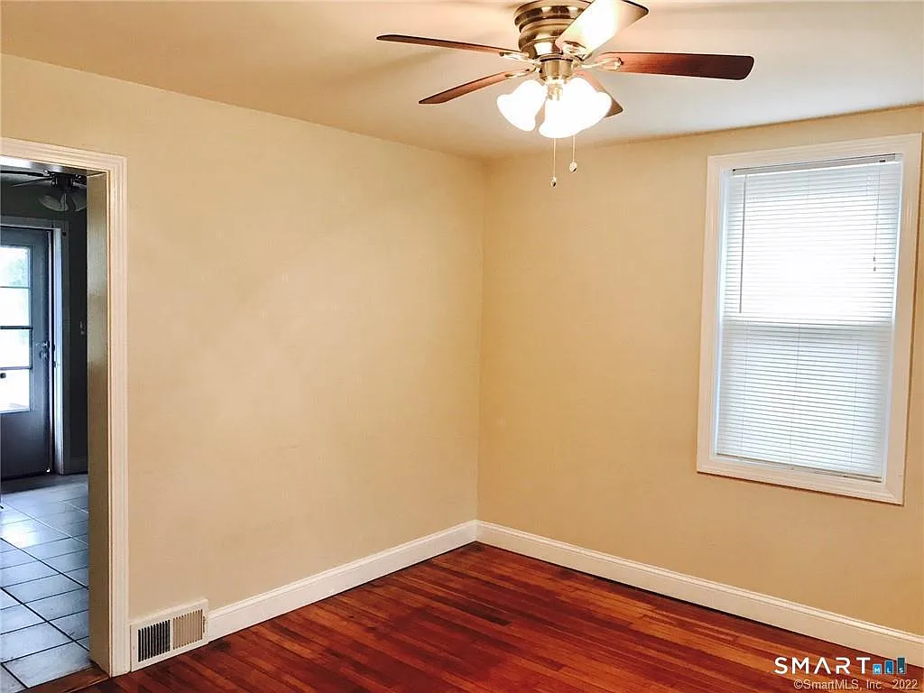 2 bed, 1.0 bath, 900 sqft, $2,600 — Photo 4