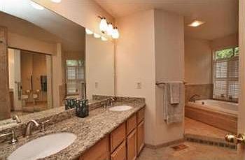 4th image of 19914 SE 293rd Ct