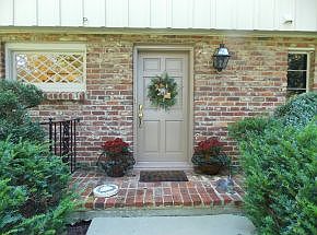 2nd image of 140 Peachtree Cir