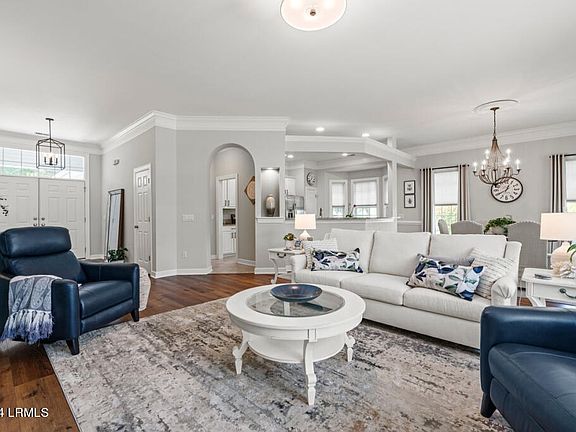 4th image of 42 Stratford Drive