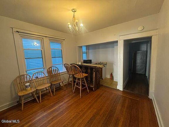 4th image of 442 Morris St #1F