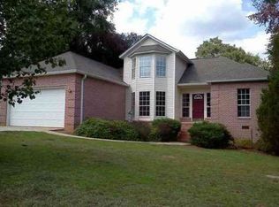 202 Hunters Ridge Dr, Byron, GA 31008
