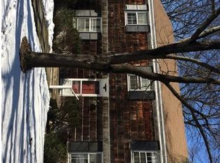27 Georgian Ln, Darien, CT 06820