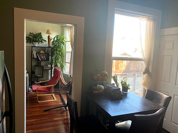 5th image of 21 Woodward St