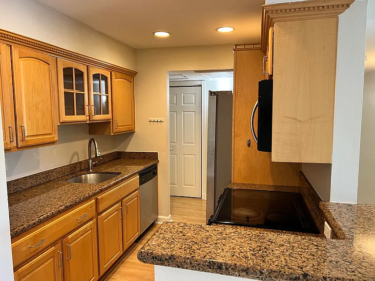 1515 E Broward Blvd #305 — Photo 7