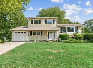4 Owens Rd, Old Bridge, NJ 08857