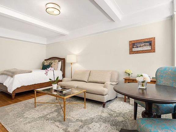 3rd image of 304 W 75th St APT 15F