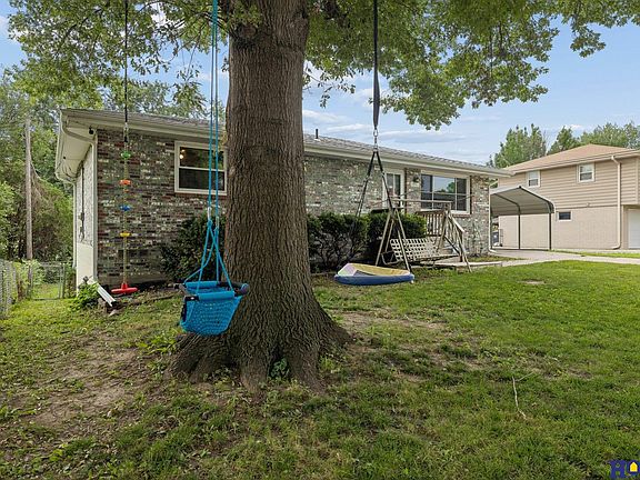 3rd image of 1541 Manatt St
