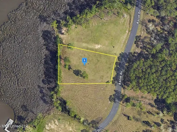 6301 Ascot Dr, Biloxi, MS 39532