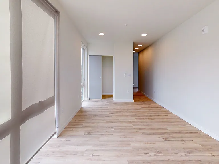 Welcome to AV Lofts! Beautiful views plus in-unit laundry! Up to 8 weeks free! — Photo 45