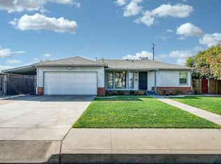 1707 E Metzler Dr, Sanger, CA 93657