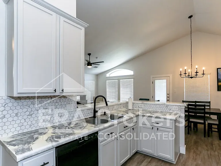 6110 Melanie Dr — Photo 26