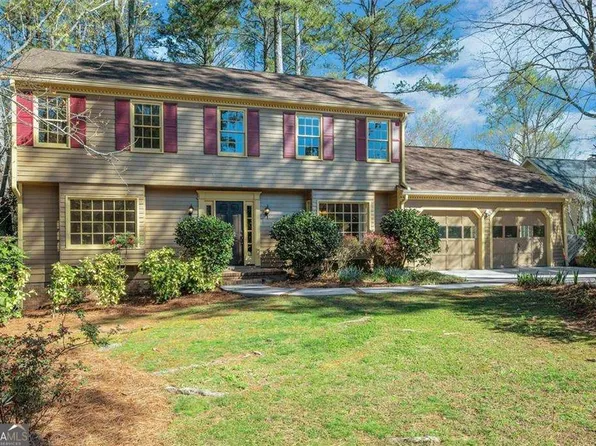 2585 Arrow Wood Dr NE, Marietta, GA 30068