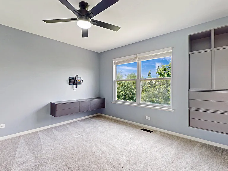 2437 Sir Barton Ln — Photo 16