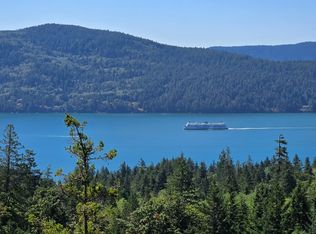 33 Fircom Plateau, Gambier Island, BC V0N 1V0